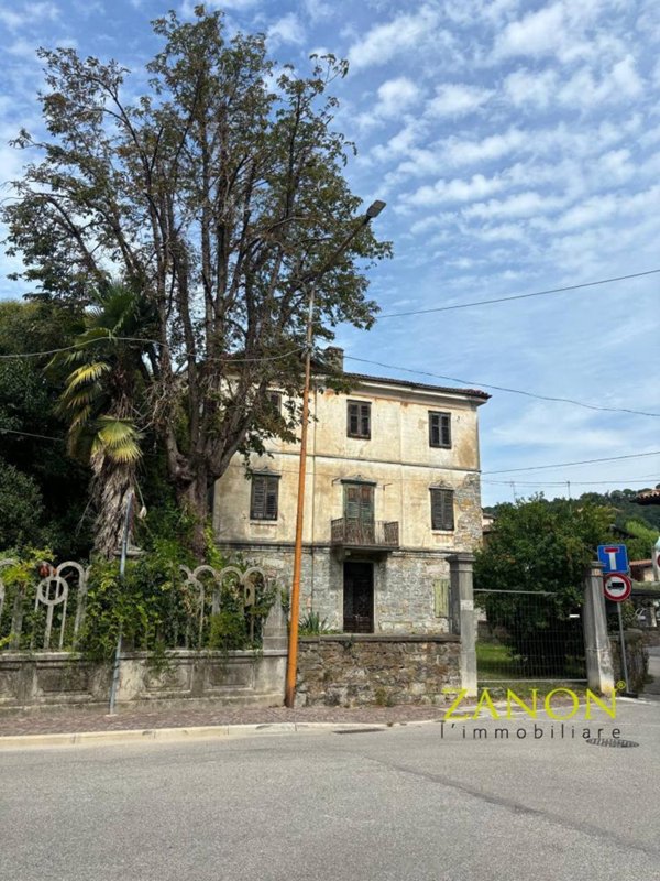 casa indipendente in vendita a Cormons