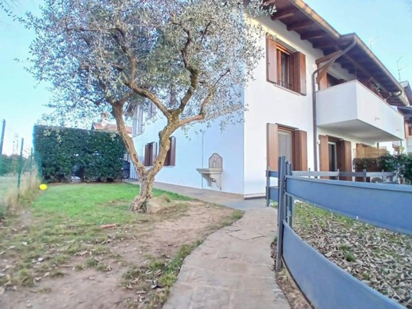 appartamento in vendita a Cormons in zona Borgnano