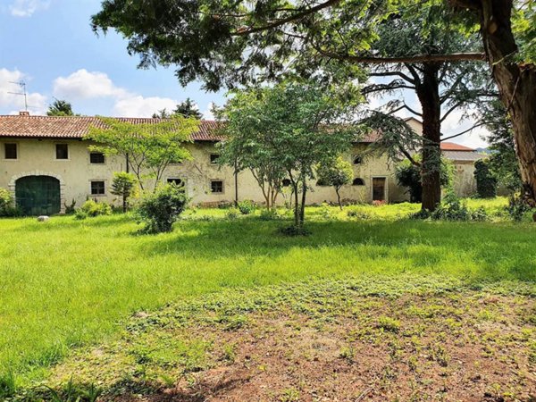 casa indipendente in vendita a Cormons