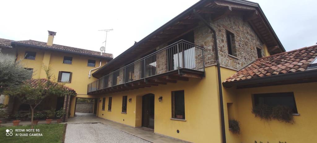 casa indipendente in vendita a Cormons