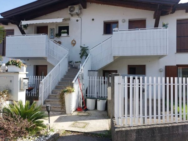 appartamento in vendita a Cormons in zona Borgnano