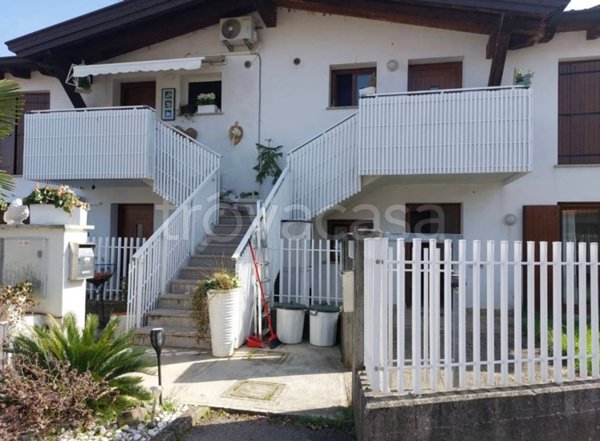 appartamento in vendita a Cormons in zona Borgnano