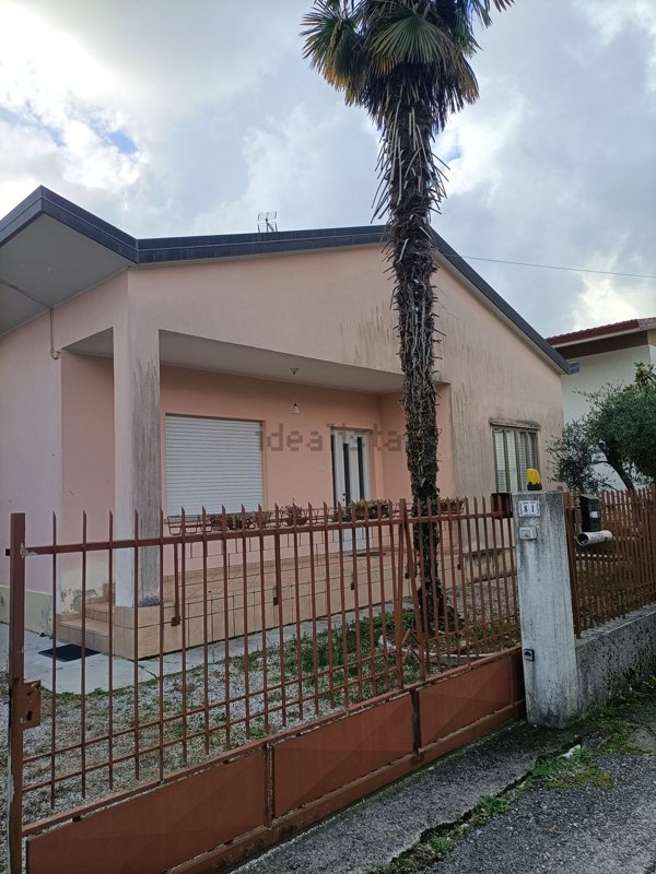 casa indipendente in vendita a Cormons