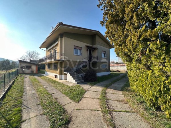 casa indipendente in vendita a Cormons in zona Borgnano