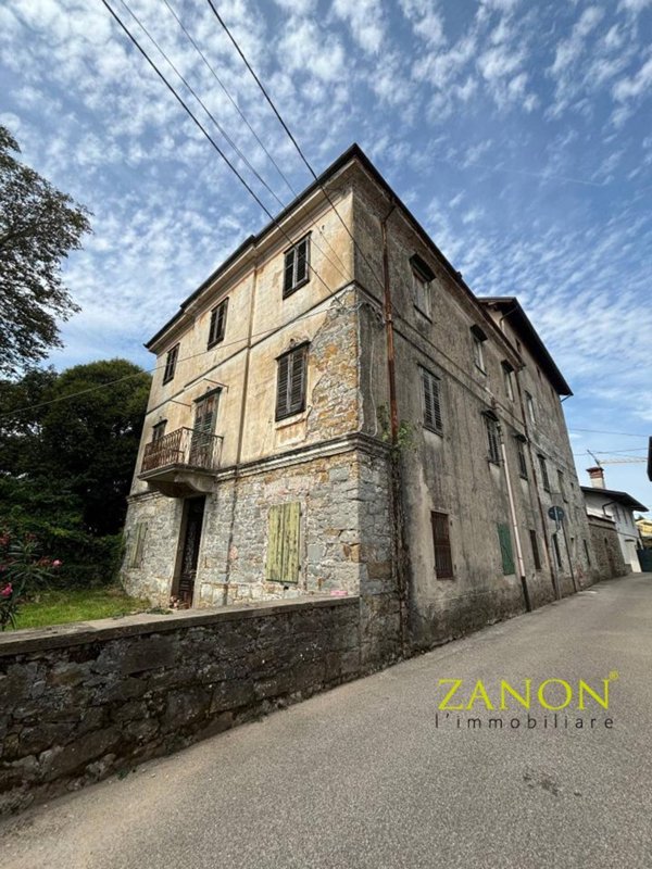 casa indipendente in vendita a Cormons