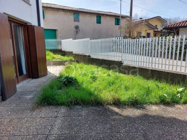 appartamento in vendita a Cormons in zona Borgnano