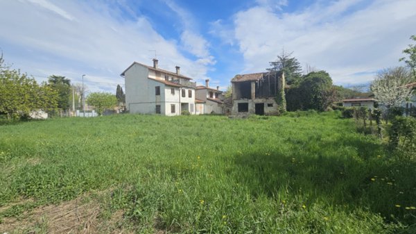 casa indipendente in vendita a Cormons