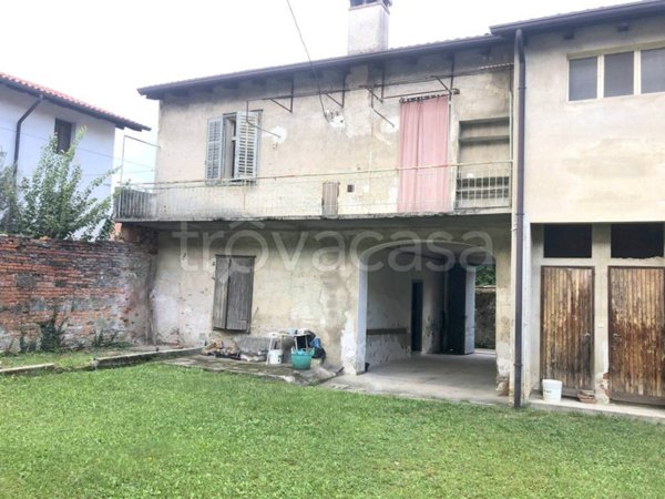 casa indipendente in vendita a Cormons