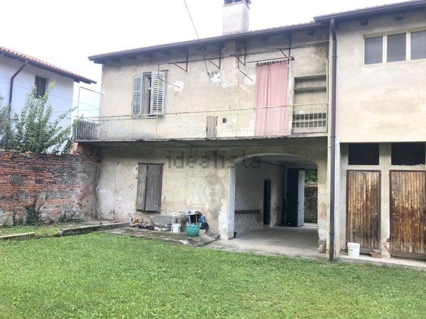 casa indipendente in vendita a Cormons