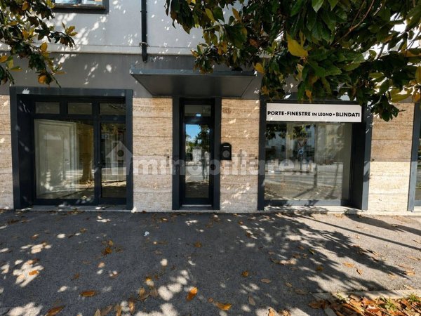 locale commerciale in vendita a Cormons