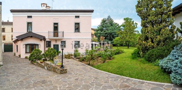 casa indipendente in vendita a Cormons