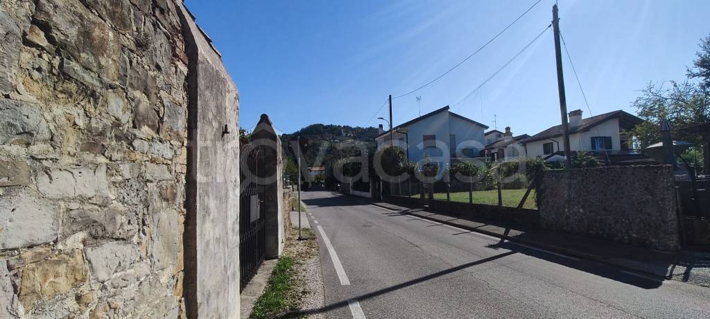 casa indipendente in vendita a Cormons