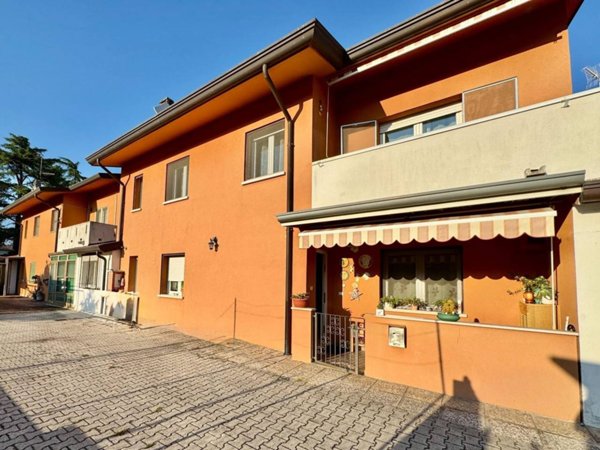 casa indipendente in vendita a Cormons in zona Borgnano