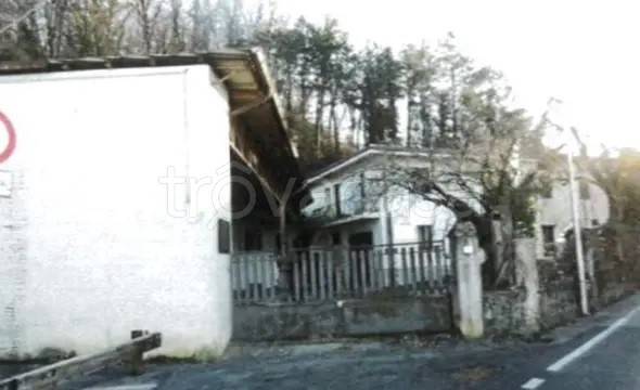 appartamento in vendita a Dolegna del Collio in zona Mernico
