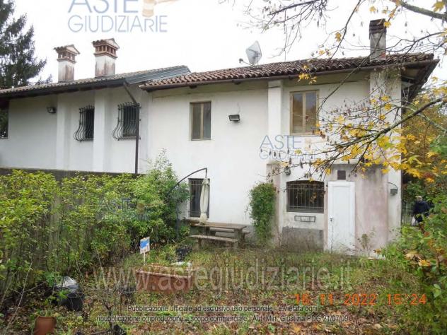 casa indipendente in vendita a Dolegna del Collio in zona Vencò