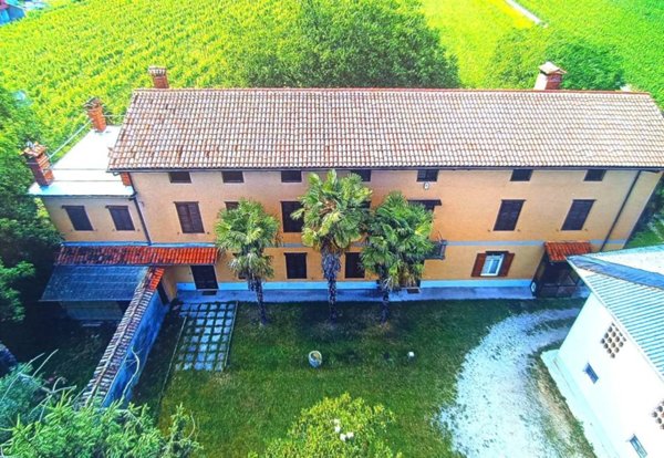 casale in vendita a Farra d'Isonzo