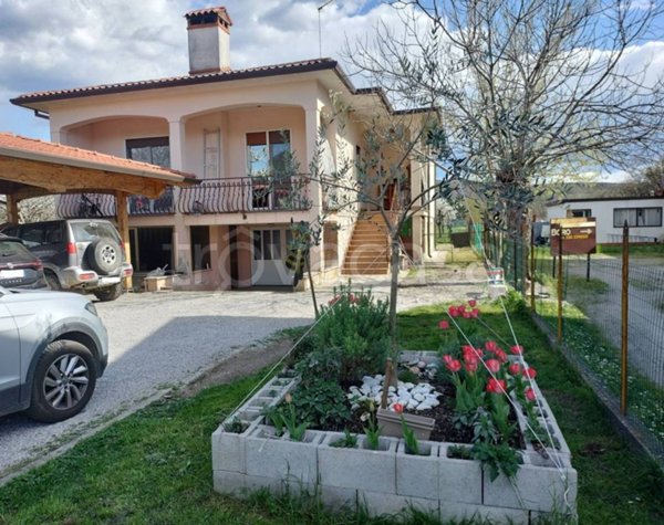 casa indipendente in vendita a Farra d'Isonzo