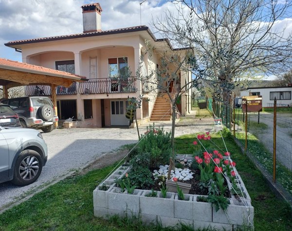casa indipendente in vendita a Farra d'Isonzo