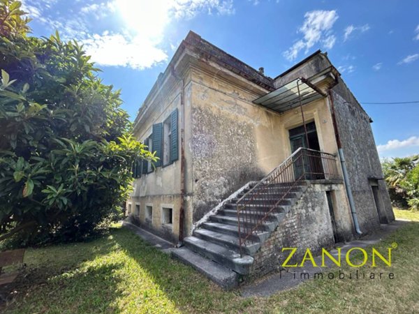casa indipendente in vendita a Farra d'Isonzo