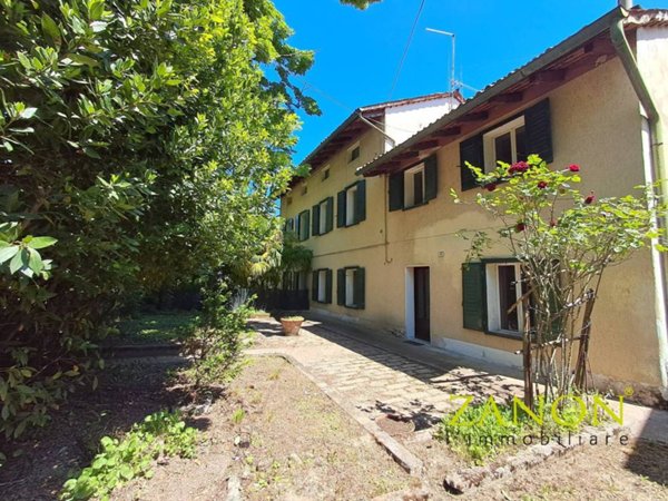 casa indipendente in vendita a Farra d'Isonzo