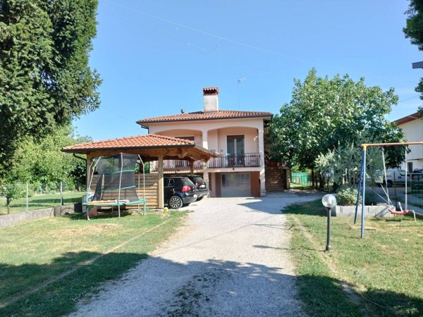 casa indipendente in vendita a Farra d'Isonzo