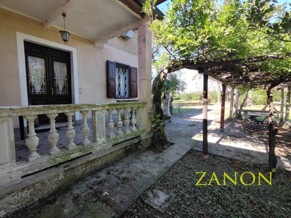 casa indipendente in vendita a Farra d'Isonzo