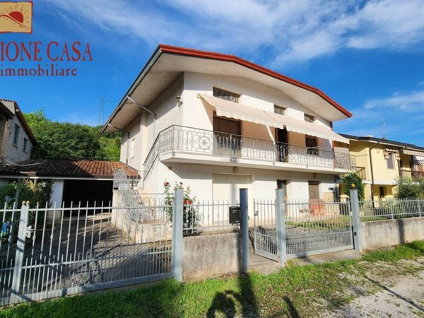 casa indipendente in vendita a Fogliano Redipuglia in zona Redipuglia