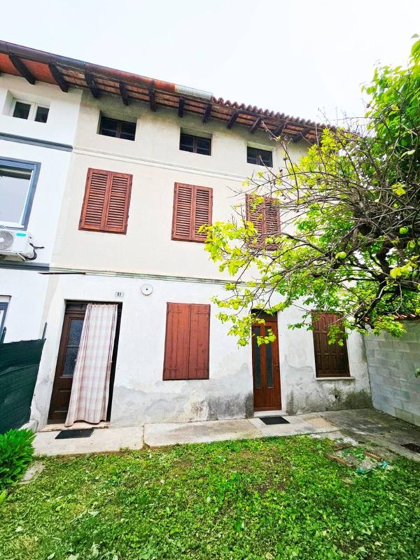 casa indipendente in vendita a Gorizia in zona Lucinico