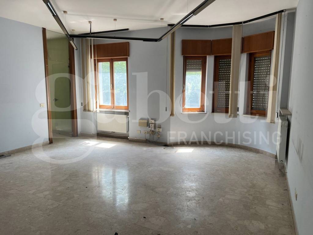 ufficio in vendita a Gorizia