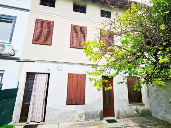 casa indipendente in vendita a Gorizia in zona Lucinico
