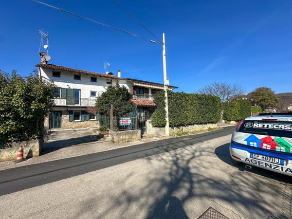 casa indipendente in vendita a Gorizia in zona Lucinico