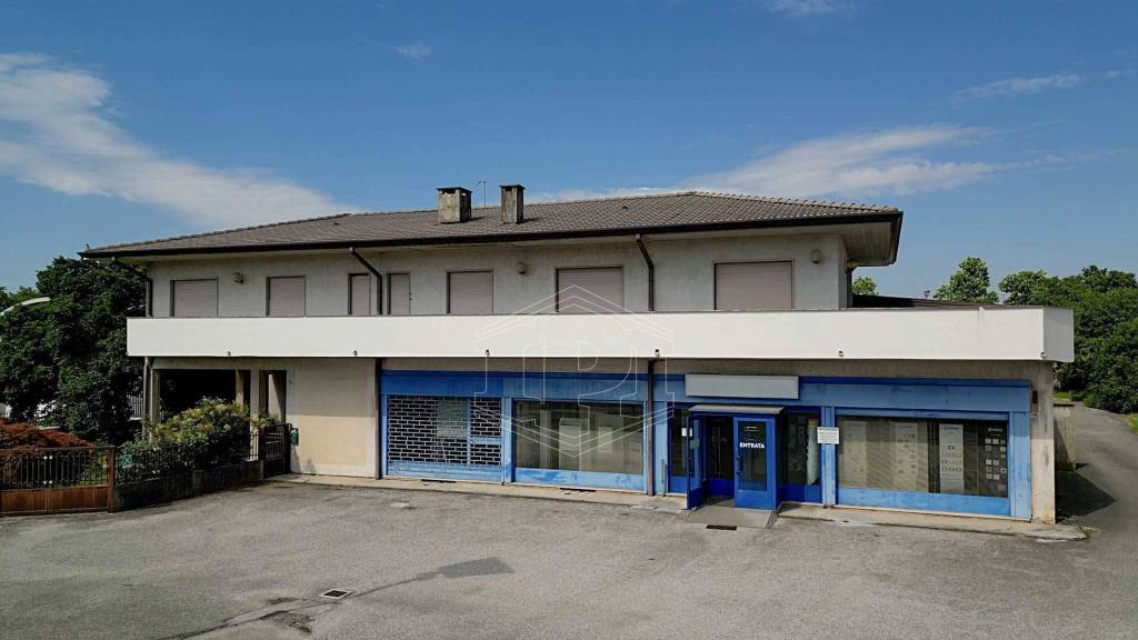 locale commerciale in vendita a Gorizia