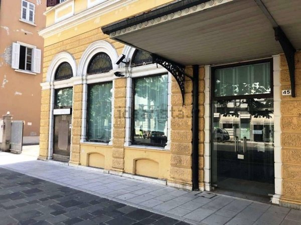 locale commerciale in vendita a Gorizia