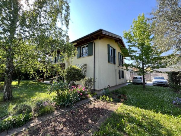 casa indipendente in vendita a Gorizia in zona Lucinico