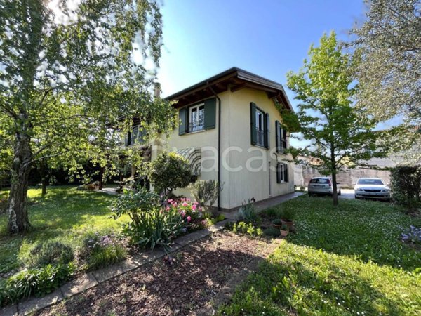 casa indipendente in vendita a Gorizia in zona Lucinico