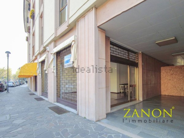 locale commerciale in vendita a Gorizia