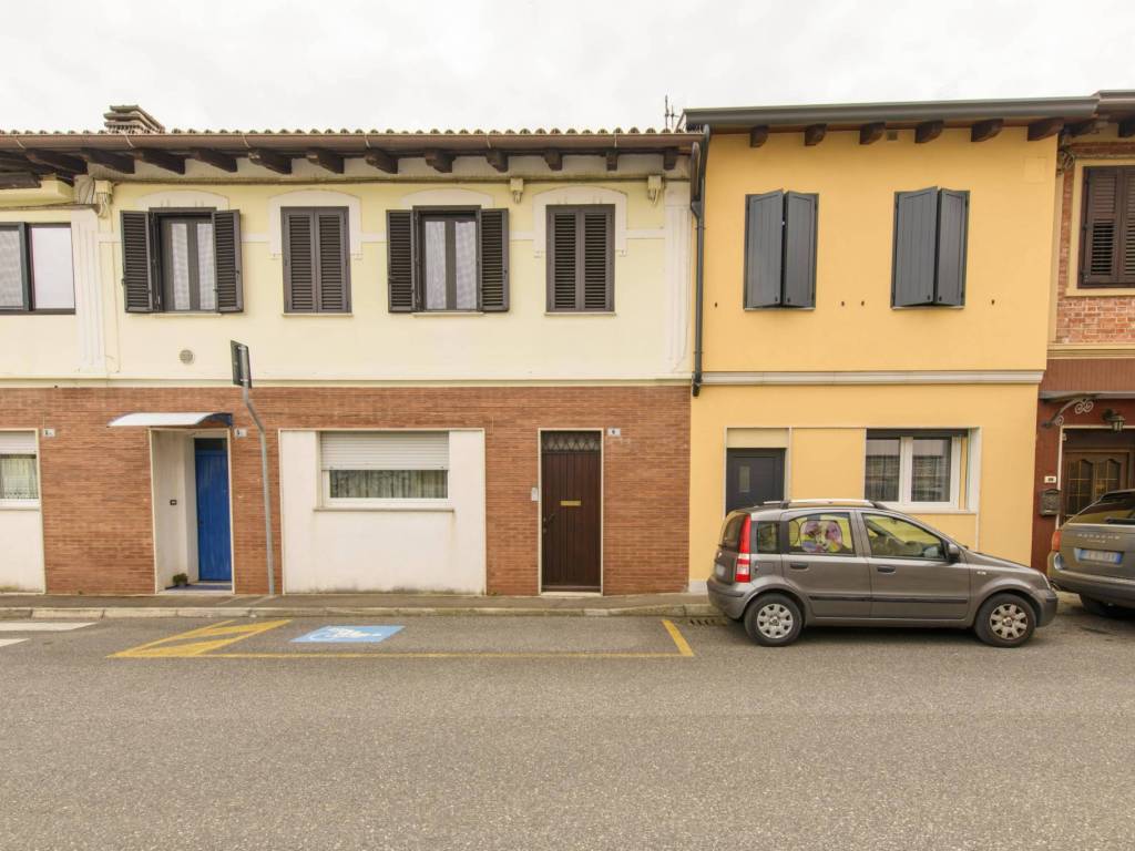 casa indipendente in vendita a Gorizia in zona Lucinico