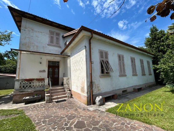 casa indipendente in vendita a Gorizia