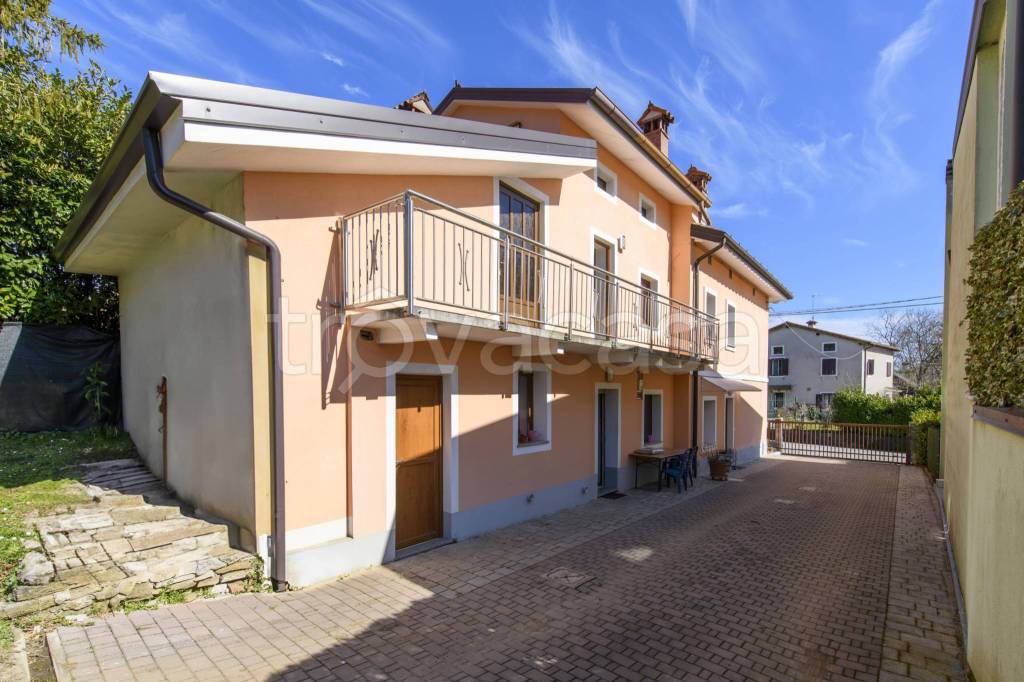 casa indipendente in vendita a Gorizia in zona Piuma