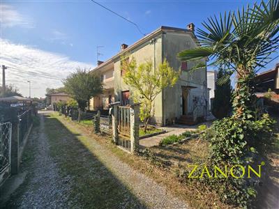 casa indipendente in vendita a Gorizia