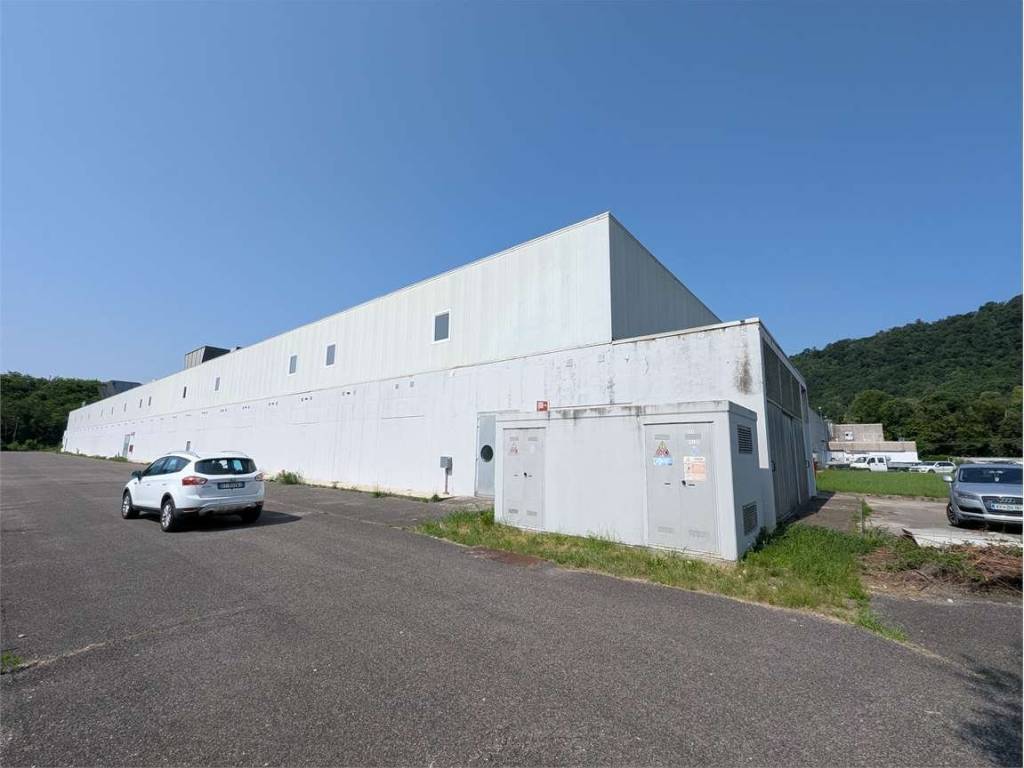 locale commerciale in vendita a Gorizia in zona Lucinico