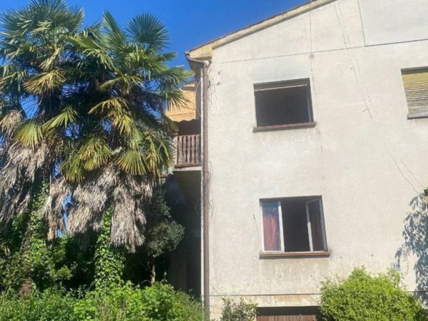 casa indipendente in vendita a Gorizia in zona Piuma