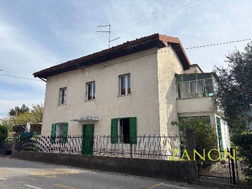 casa indipendente in vendita a Gorizia in zona Oslavia