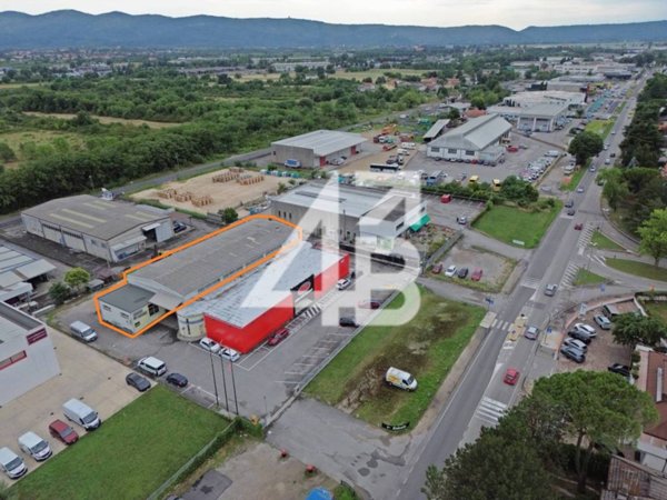 locale commerciale in vendita a Gorizia
