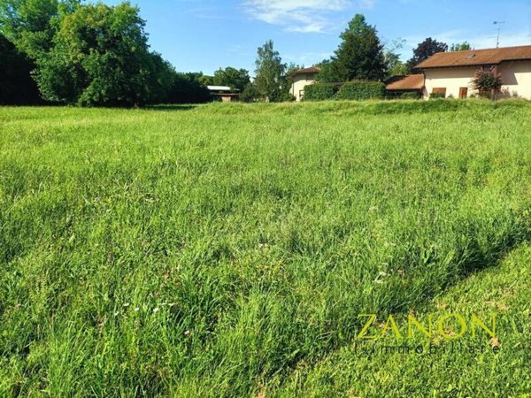 terreno edificabile in vendita a Gorizia in zona Lucinico