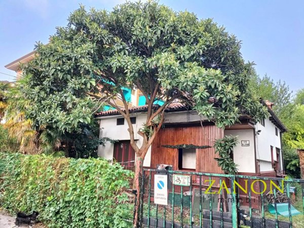 casa indipendente in vendita a Gorizia