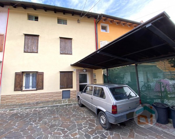 casa indipendente in vendita a Gorizia in zona Lucinico
