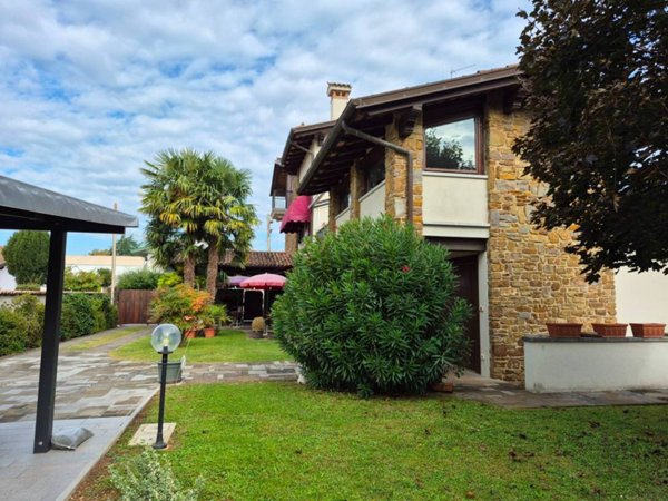 casa indipendente in vendita a Gorizia in zona Lucinico