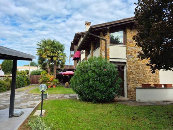 casa indipendente in vendita a Gorizia in zona Lucinico