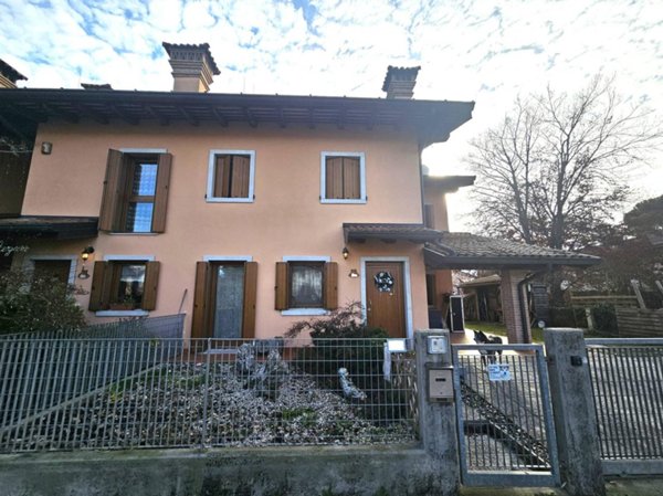 casa indipendente in vendita a Gorizia in zona Lucinico